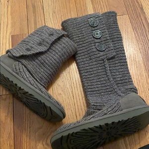 Gray knit Uggs size 7